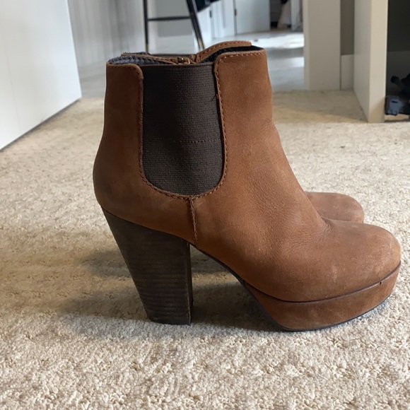 Steve Madden Booties - Picture 1 of 4
